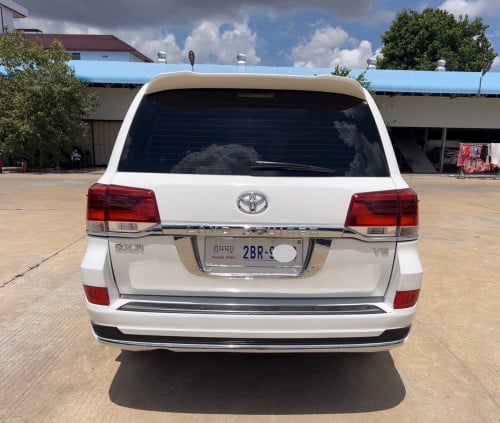 Land Cruiser 2008 upgraded 2021