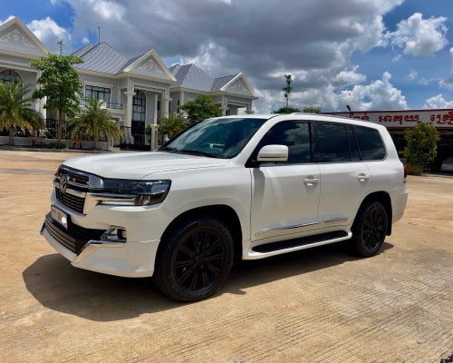 Land Cruiser 2008 upgraded 2021