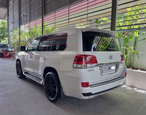 Land Cruiser 2008 upgraded 2021