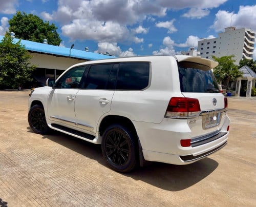 Land Cruiser 2008 upgraded 2021