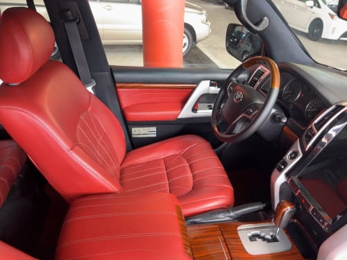 Land Cruiser 2008 upgraded 2021