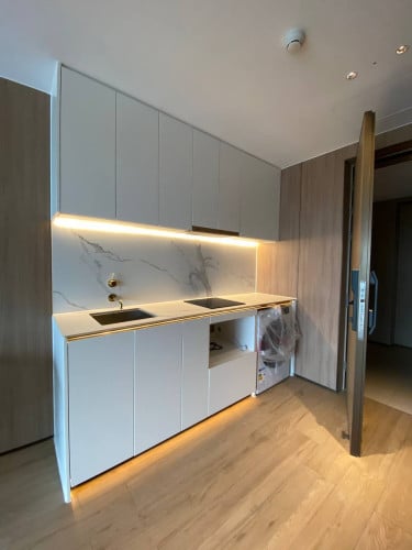 Large 95 sqm 2 bedroom Vue Aston