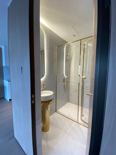 Large 95 sqm 2 bedroom Vue Aston