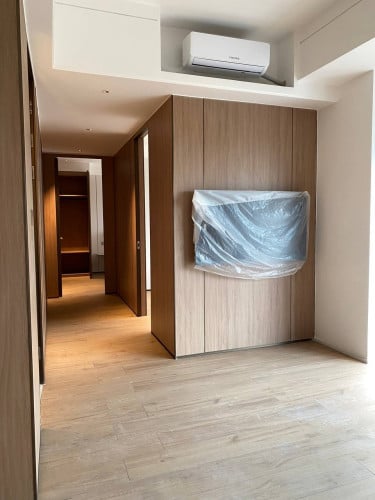 Large 95 sqm 2 bedroom Vue Aston