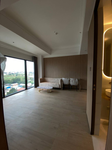 Large 95 sqm 2 bedroom Vue Aston