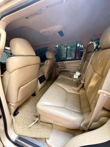 Lexus 570 year2011 Specs Arab Gold color