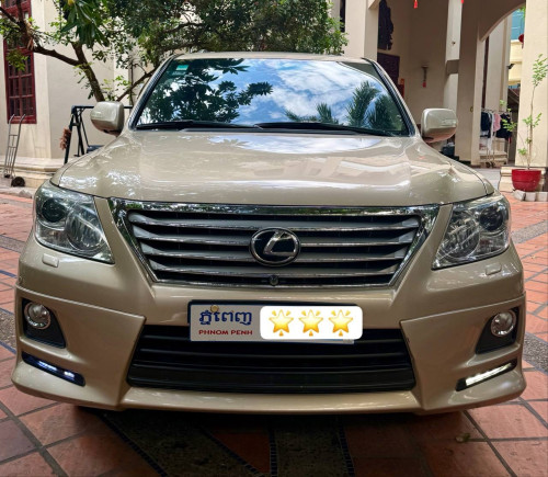 Lexus 570 year2011 Specs Arab Gold color