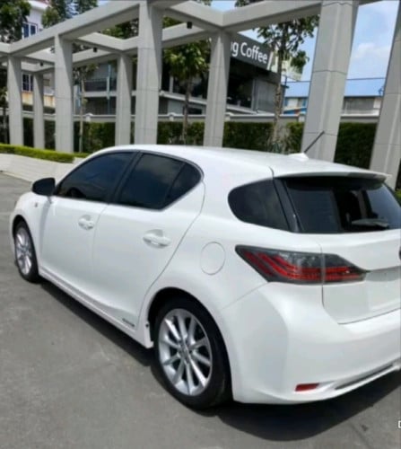 Lexus ct 200h  2013 Foport full option 2BGxx
