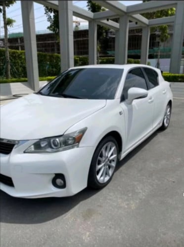 Lexus ct 200h  2013 Foport full option 2BGxx