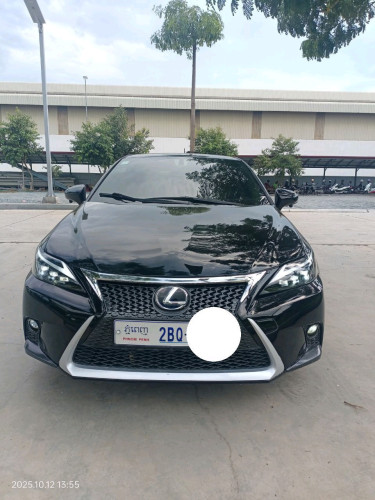 Lexus CT 200h 2013 Fsport full option 2BR