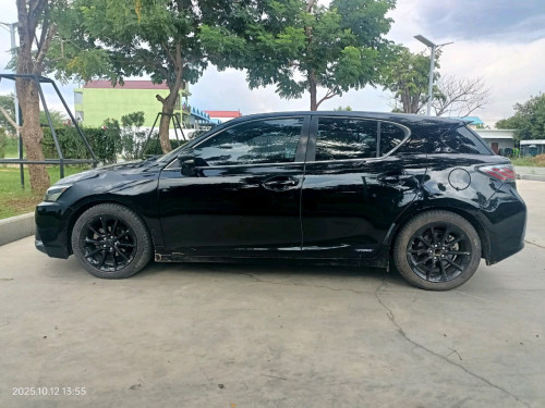 Lexus CT 200h 2013 Fsport full option 2BR