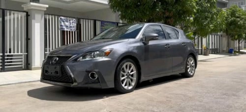 Lexus CT 200h 2013 full option 2BHxx