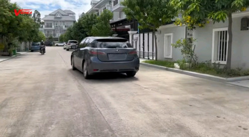 Lexus CT 200h 2013 full option 2BHxx