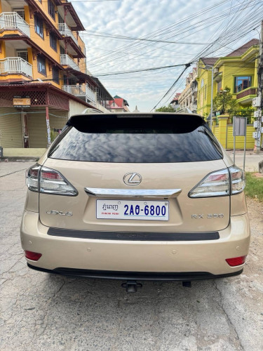 Lexus RX 350 year 2010 gold color very nice car