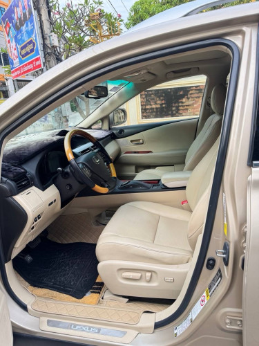 Lexus RX 350 year 2010 gold color very nice car