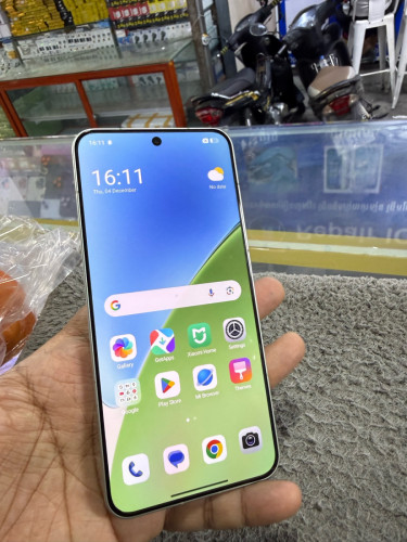 Mi 15 5G Ram12G Memory512G Global Sim2 មានឆ្នាំងសាក