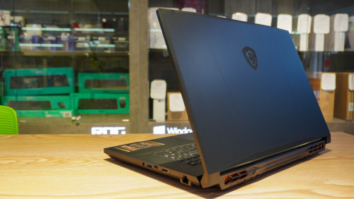 MSI Katana 17HX RTX5050-8GB