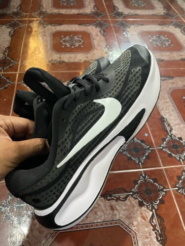 Nike Journey Run (Original 100%) នៅថ្មីខ្លាំង 👟