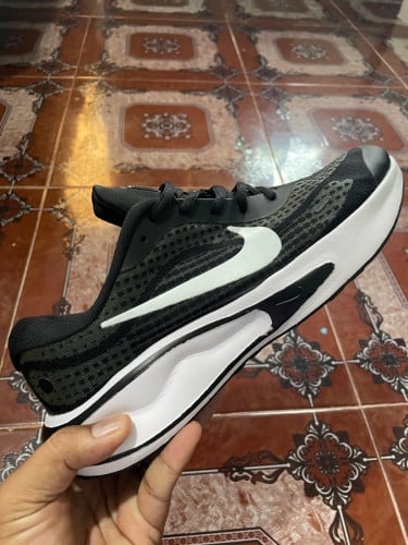 Nike Journey Run (Original 100%) នៅថ្មីខ្លាំង 👟