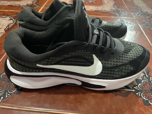 Nike Journey Run (Original 100%) នៅថ្មីខ្លាំង 👟