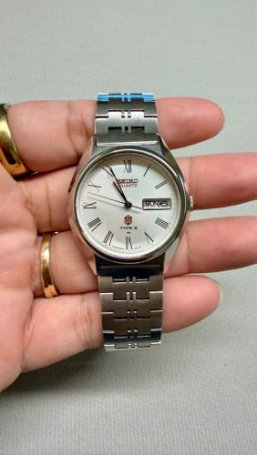 Original Vintage Classic SEIKO Quartz Type II White Dial Roman Numeral JDM 1977 - (Condition 90%)