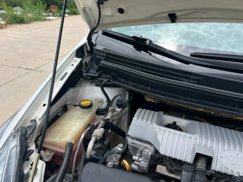 Prius full option 3 2BM ម្ចាស់ដើម ឡានថ្មី