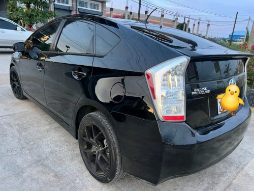 Prius full option 4.  2010 2BT