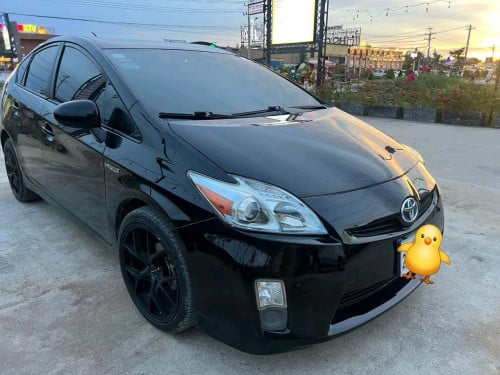 Prius full option 4.  2010 2BT