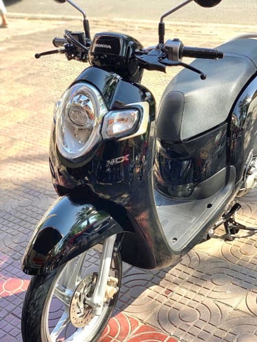 SCOOPY I 2019( ម៉ូតូស្អាត90%មិនមានក្រូម៉េខ្ចៅនិងបាញ់ថ្នាំ)