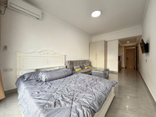 studio room for rent riverside