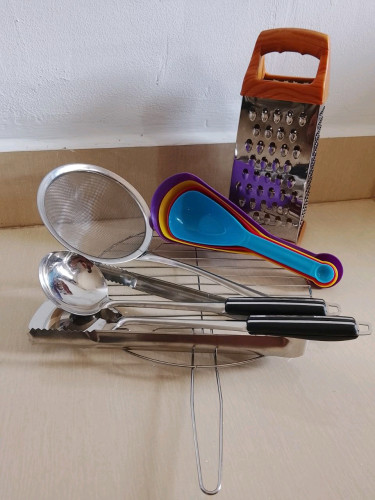 Take all kitchen ware for 20 usd