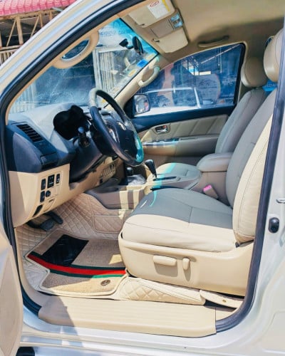 Toyota Hilux Vigo 2014 សំណុំហ្សុីន ឡានក្រុមហ៊ុន ថ្មីឥតទាស់