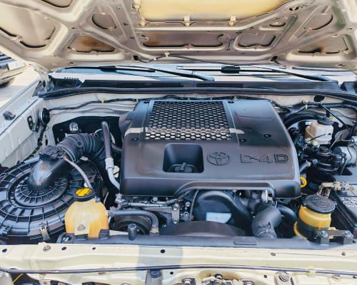 Toyota Hilux Vigo 2014 សំណុំហ្សុីន ឡានក្រុមហ៊ុន ថ្មីឥតទាស់