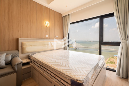Vue Aston | Nirouth
