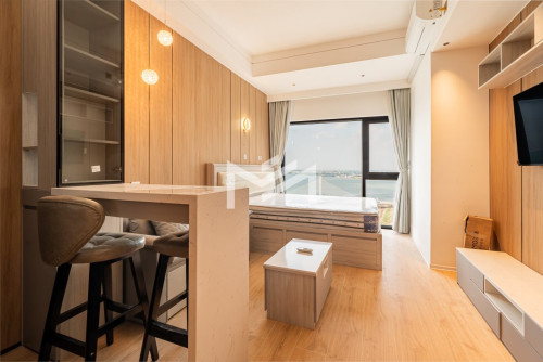 Vue Aston | Nirouth