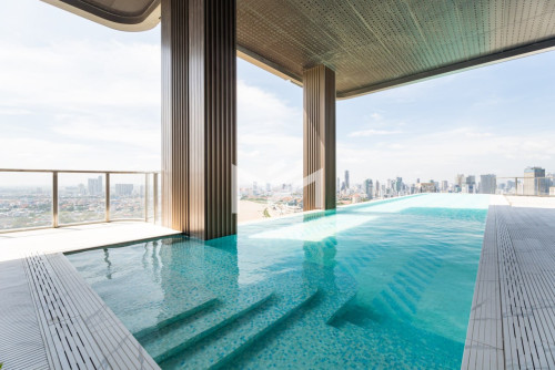 Vue Aston | Nirouth