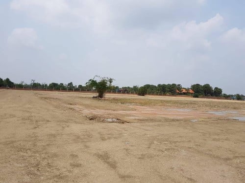 ដីលក់នៅម្តុំបឹងតាមោក