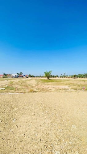 ដីលក់នៅម្តុំបឹងតាមោក