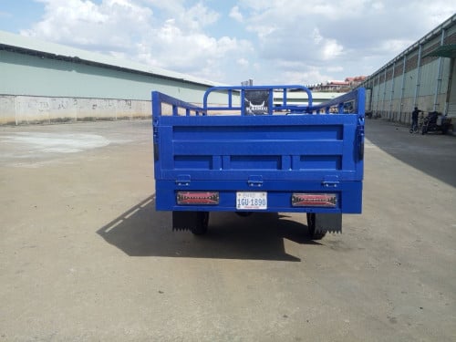 កង់បីលក់នៅថ្មីកំលាំង210ccទ្រុង1-40-2-40ទ្រុងថ្មីសំបកថ្មី