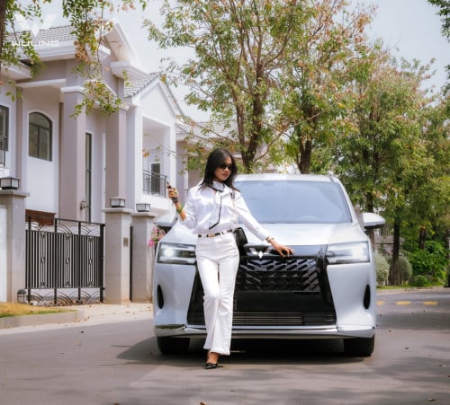 រថយន្ត 𝗦𝗧𝗔𝗥𝗟𝗜𝗚𝗛𝗧 𝟳𝟯𝟬 សេរីឆ្នាំ 2026  𝗠𝗣𝗩 𝟳កៅអី(ថ្មីខ្លាញ់គោ)