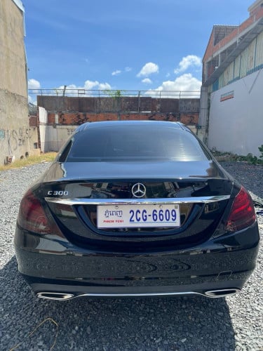 ឡានលក់ C300