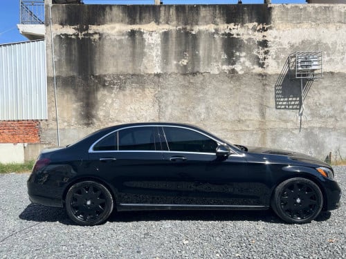 ឡានលក់ C300