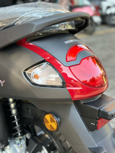វៃដូរបង់រំលស់HONDA SCOOPY ឆ្នាំ2026ថ្មីកេសក្រុមហ៊ុន100%
