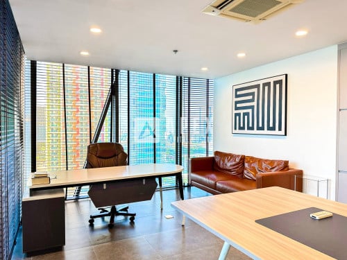 [ Fully Furnished The Peak Office Space For Rent ]