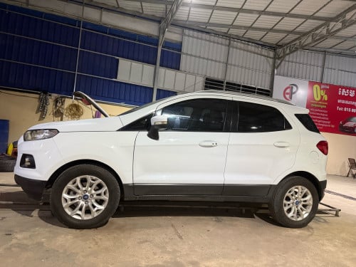 🚔 ឃ្លាំងលក់រថយន្ត សេម អូតូ ខា💰មានសេវាកម្មបង់រំលស់100% បង់120$-🚗Ford ECOSport Full option