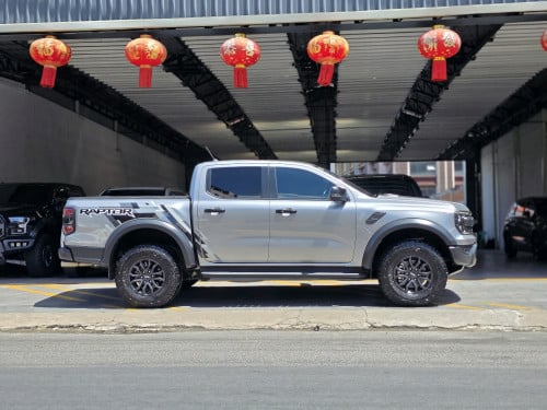 2023 FORD RANGER RAPTOR នៅធានាប្តូរប្រេងម៉ាសុីនពីក្រុមហ៊ុន​ ទេីបប្រេីបានតែ 7330kmប៉ុណ្ណោះ!
