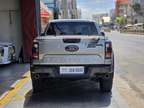 2023 FORD RANGER RAPTOR នៅធានាប្តូរប្រេងម៉ាសុីនពីក្រុមហ៊ុន​ ទេីបប្រេីបានតែ 7330kmប៉ុណ្ណោះ!