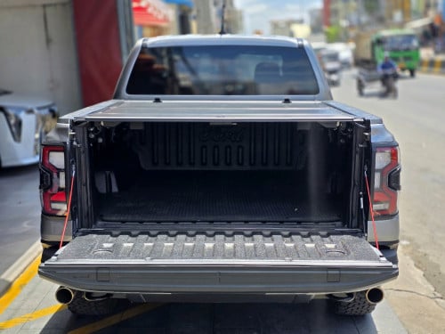 2023 FORD RANGER RAPTOR នៅធានាប្តូរប្រេងម៉ាសុីនពីក្រុមហ៊ុន​ ទេីបប្រេីបានតែ 7330kmប៉ុណ្ណោះ!