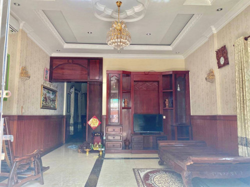 BTP | Townhouses 4 bedrooms for rent west of Russian market