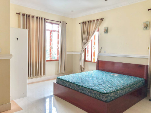 BTP | Townhouses 4 bedrooms for rent west of Russian market